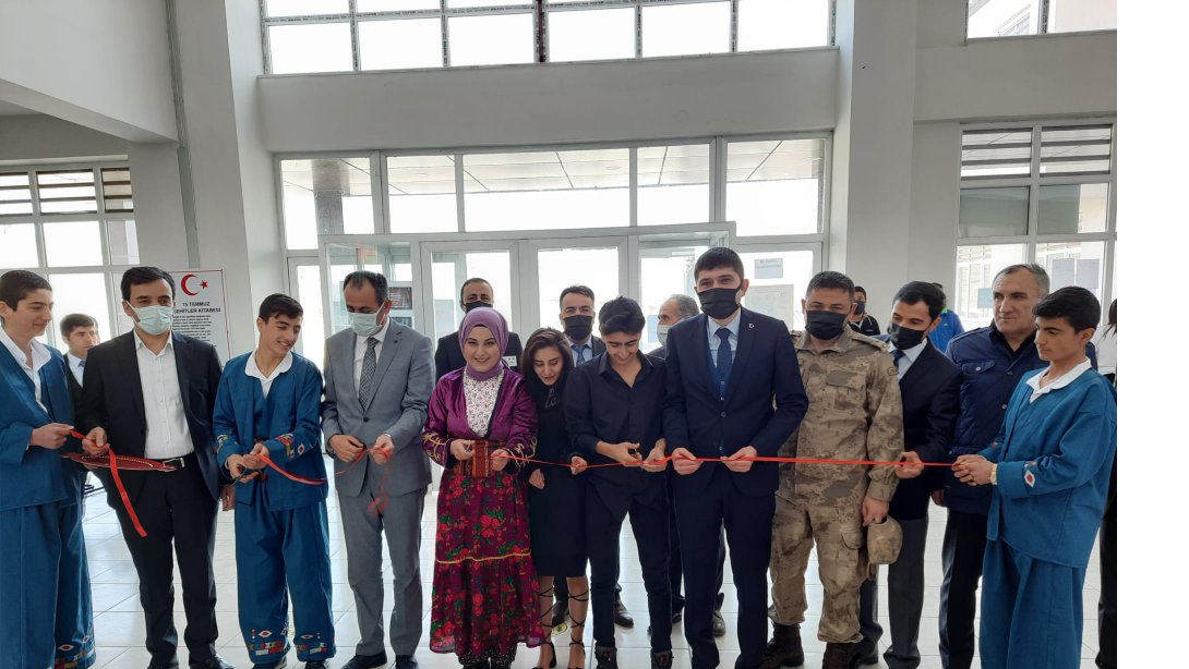 Burhan Öner Mesleki ve Teknik Anadolu Lisesi TÜBİTAK Bilim Fuarı Açıldı 