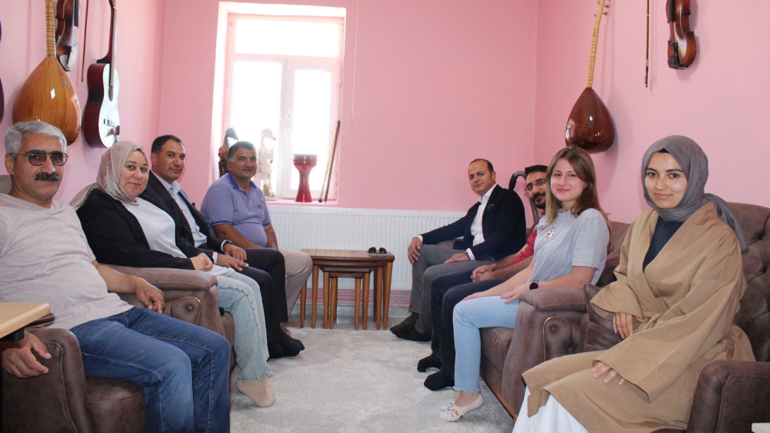 Eğitim Süreci ve Fiziki İyileştirmeler Parmakkapı İlkokulunda Değerlendirildi